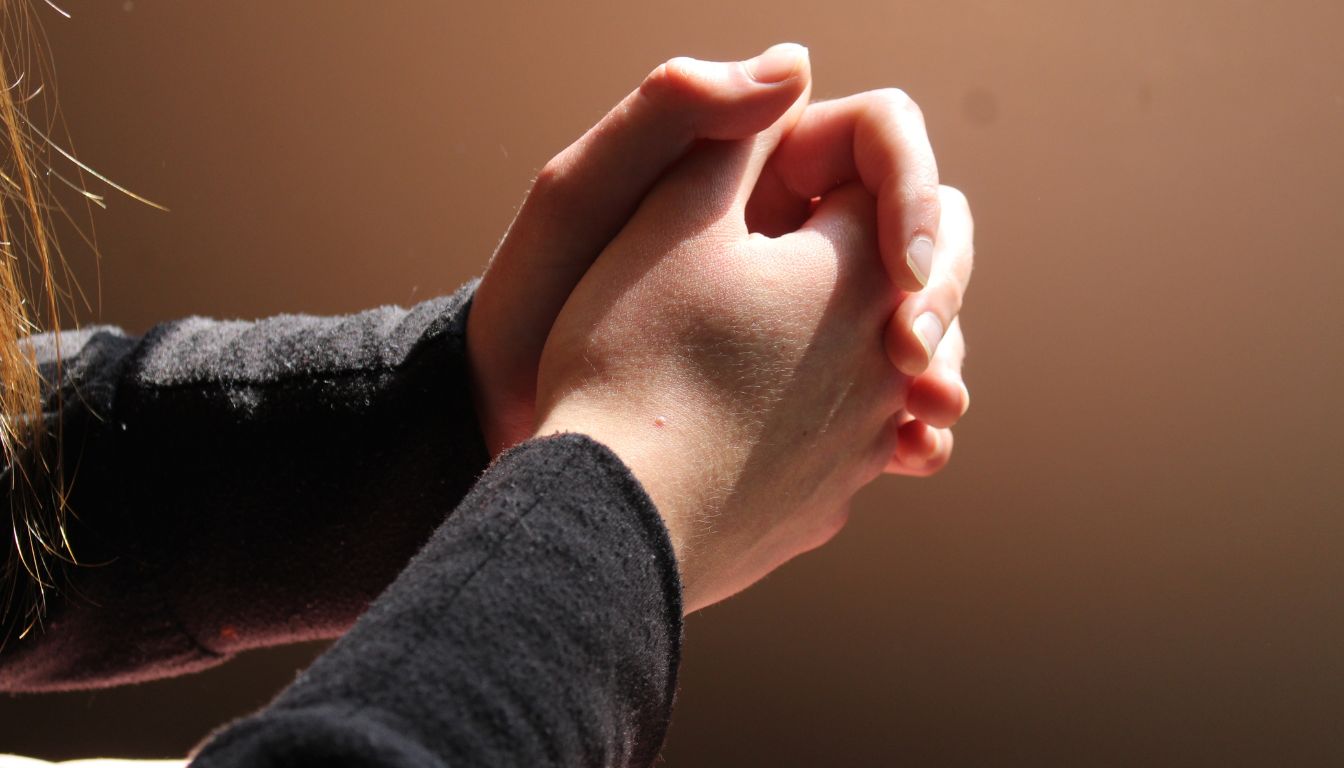 Como Devemos Orar o Pai Nosso em 7 Passos Como Devemos Orar o Pai Nosso em 7 Passos